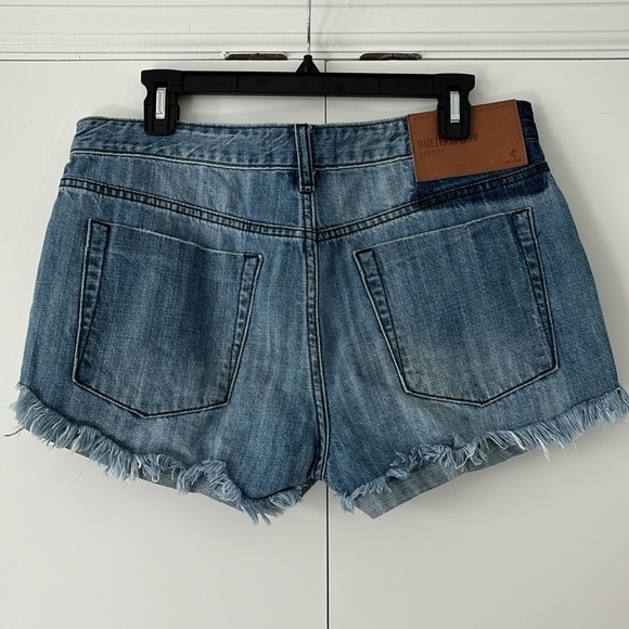 One Teaspoon distressed denim shorts size 27 - Picture 2 of 4